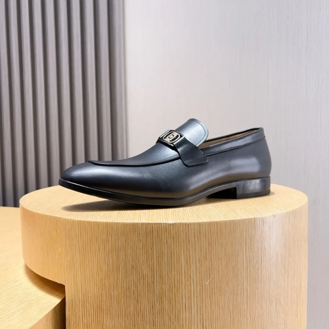 Factory P620💰🔥《Ferragamo》👏Latest•High-end top brand luxury~purchasing agent, top~quality. New fashionable business men's shoes🔜The uppers are made of original cashmere cowhide➕cowhide·lining, with fine workmanship. The original stylish and soft combination wear-resistant and non-slip outsole is light and comfortable on the feet. The real thing looks better in real life. Size: 38/44